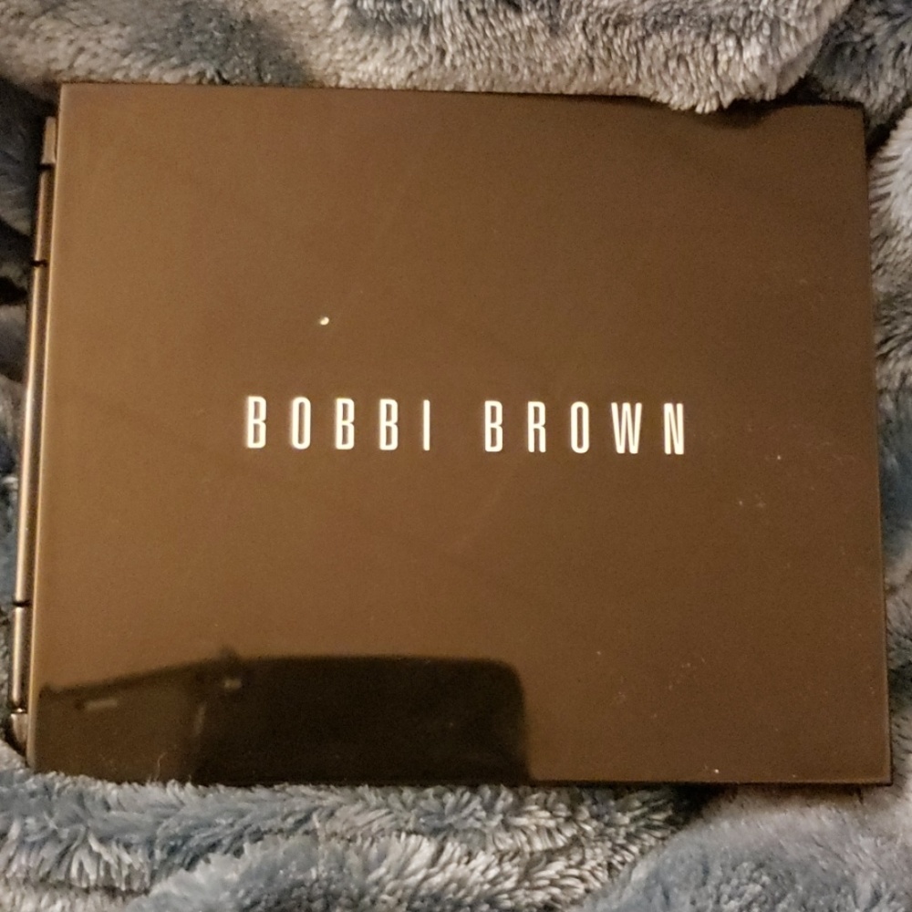 Bobby Brown makeup pallet